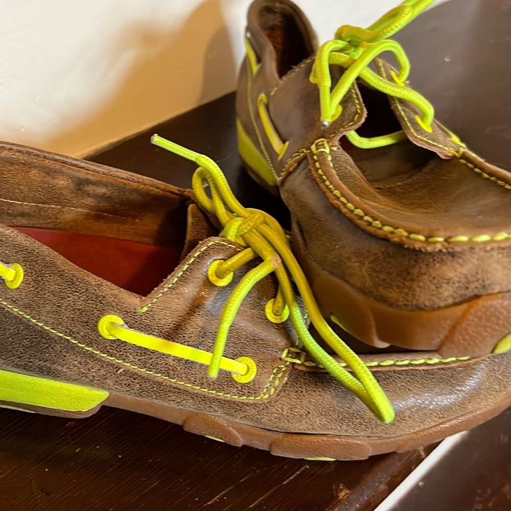 Men’s size 9.5 twisted X moccasins